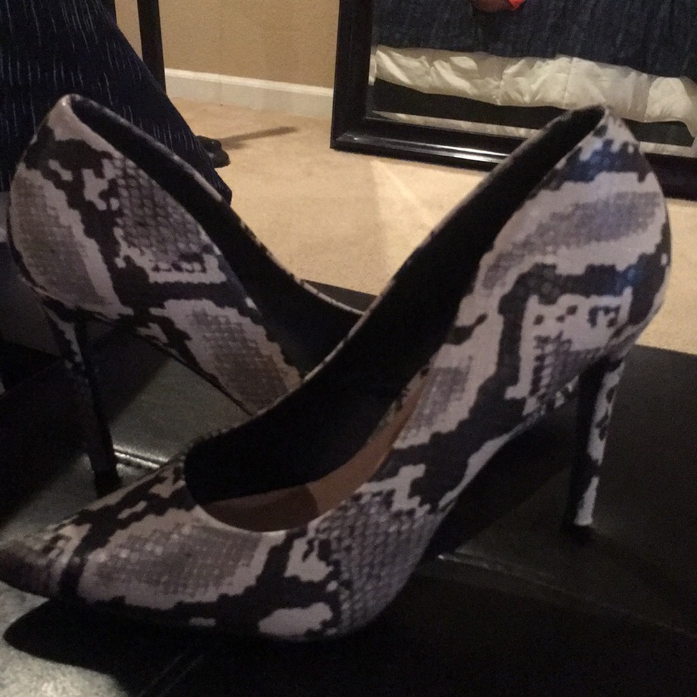 Snake skin shoes